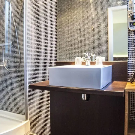 Kanai Otel Lille